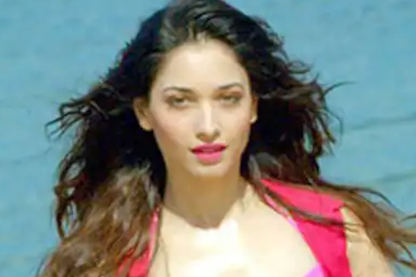 தமன்னாவிற்கு வயதாகிடுச்சா.. ரசிகர்களை ஷாக் ஆக்கிய புகைப்படம் | Tamanna Recent Pic Look Alike Aged