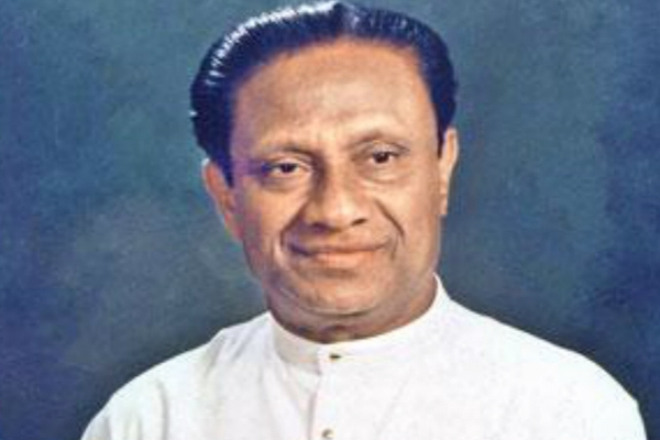 தேசியப் பாடசாலைகளுக்குப் பதிலாக சர்வ தேசியப் பாடசாலைகள் என மாற்ற வேண்டும் | National Schools Should Replace Universal Schools