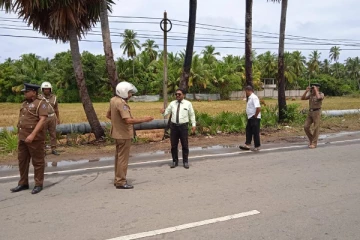 விபத்தில் சம்பவ இடத்திலேயே உயிரிழந்த பல்கலைக்கழக மாணவி (Photos)