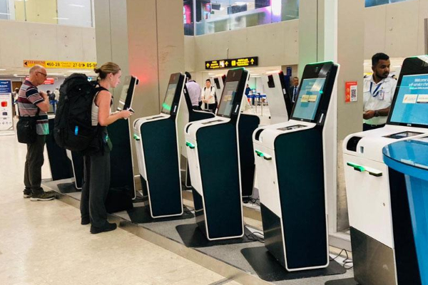 ஸ்ரீலங்கன் எயார்லைன்ஸ் விமான சேவை அறிமுகப்படுத்தியுள்ள புதிய வசதி | Srilankan Airlines Introduces Self Check Facility ஸ்ரீலங்கன் எயார்லைன்ஸ் விமான சேவை அறிமுகப்படுத்தியுள்ள புதிய வசதி | Srilankan Airlines Introduces Self Check Facility