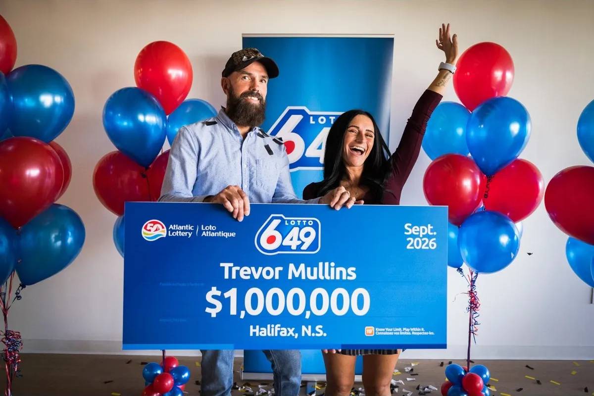லொட்டரியில் 1 மில்லியன் டொலர் வென்ற புதுமண தம்பதி | Newly Wed Canada Couples Won 1 Million In Lottery லொட்டரியில் 1 மில்லியன் டொலர் வென்ற புதுமண தம்பதி | Newly Wed Canada Couples Won 1 Million In Lottery