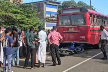 திருகோணமலையில் அரச பேருந்துடன் மோதி விபத்து - சாரதி படுகாயம்
