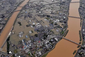 ஜப்பானில் கொட்டித் தீர்த்த கனமழை: 2 லட்சம் பேர் பாதுகாப்பான இடங்களுக்கு வெளியேற உத்தரவு