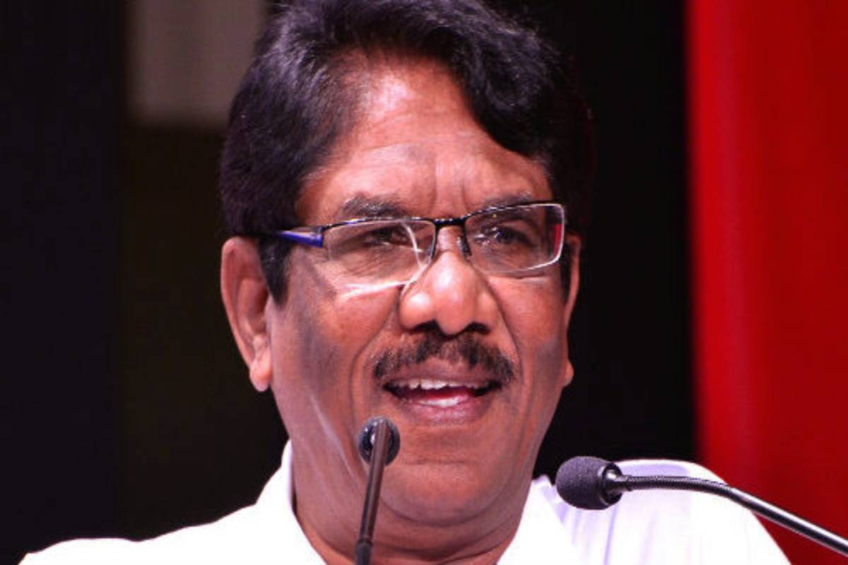 இயக்குநர் பாரதி ராஜாவின் பரிதாப நிலை - மருத்துவர் கூறிய விடயம் | Director Bharathiraja Due To Illness Photos Viral