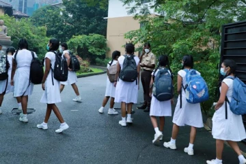 2027 පාසල් වාර සටහන සහ නිවාඩු දින දර්ශනය නිකුත් වෙයි- පාසල් දින ගණන 197ක්
