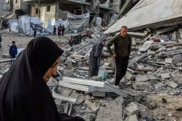 இஸ்ரேல் ஆடிய கோர தாண்டவம் ; 22 குழந்தைகள் உட்பட 65 பேர் பலி