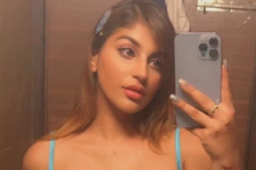 அப்படியொரு உடை, ரசிகர்களை ஈர்க்கும் புகைப்படம்.. இணையத்தை கலக்கும் யாஷிகா ஆனந்த்