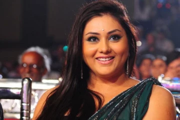 கவர்ச்சியான ரோல்களில் நடிக்க மாட்டேன்!! நமிதா ஓபன் டாக்..