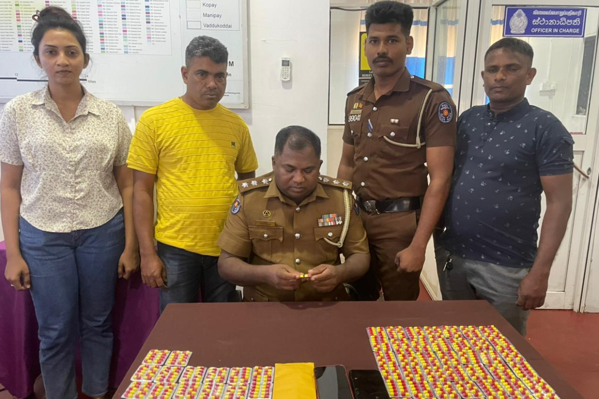 கொழும்பிலிருந்து யாழிற்கு போதைப்பொருள் கடத்திய இருவர் கைது | 2 Arrested Smuggling Drugs From Colombo To Jaffna