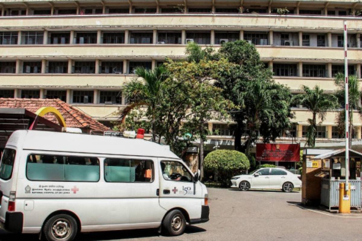 கொடூரமான முறையில் நடத்தப்பட்டுள்ள சலே..! பின்னணியில் புலம்பெயர் தமிழர்கள் - ஜனாதிபதிக்கு அவசர கடிதம் | Suresh Salle Arrest Against Arfro Officers கொடூரமான முறையில் நடத்தப்பட்டுள்ள சலே..! பின்னணியில் புலம்பெயர் தமிழர்கள் - ஜனாதிபதிக்கு அவசர கடிதம் | Suresh Salle Arrest Against Arfro Officers