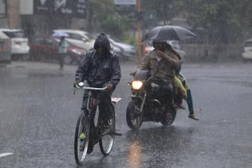 தமிழகத்தில் நாளை 13 மாவட்டங்களில் கனமழைக்கு வாய்ப்பு- வானிலை மையம்