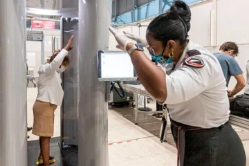 பெண்களின் ஆடைகளை அகற்றி பகிரங்க சோதனை: கத்தார் அரசுக்கு எதிராக அவுஸ்திரேலிய பெண்கள் துஷ்பிரயோக வழக்கு