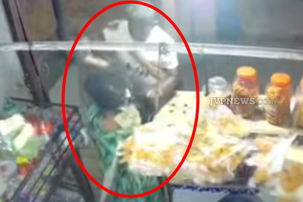 யாழில் பிள்ளையின் கண்முன்னே தாய்க்கு அரங்கேற்றிய கொடூரம்! | Husband Stabs Estranged Wife With Bottle In Jaffna