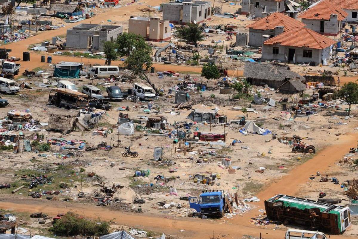 கொழும்பில் தீபச்செல்வனின் நூல்கள் தடுத்து வைப்பு : அரச தரப்பின் அறிவிப்பு | Writer Theepachelvan S Books Detained In Colombo