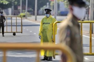 யாழ்ப்பாணம் உள்ளிட்ட மாவட்டங்களின் பல பகுதிகள் உடன் அமுலாகும் வகையில் முடக்கம்!