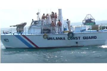 பாம்பன் மீனவர்கள் மீது இலங்கை கடற்படை துப்பாக்கிச்சூடு தாக்குதல்! நடுக்கடலில் பெரும் பரபரப்பு!  அச்சத்தில் மீனவ குடும்பங்கள்