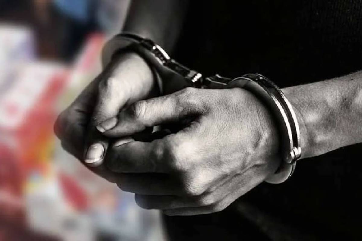 அம்பாறையில் பொலிஸாரின் கடமைக்கு இடையூறு விளைவித்தவர் கைது | Tipper Truck Driver Arrested For Ice Drug