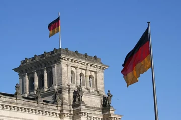 வெளிநாட்டுப் பணியாளர்கள் ஜேர்மனி செல்வதை எளிதாக்கும் புதிய புலம்பெயர்தல் சட்டம்