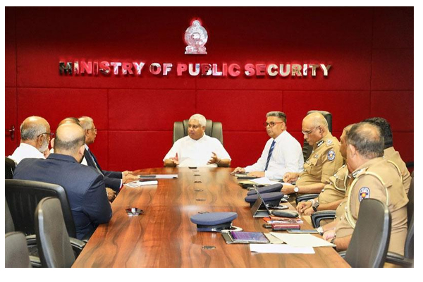 சர்வதேச நாடுகளைப் போல் மாகாணங்களுக்கு காவல்துறை அதிகாரங்கள் - கூட்டமைப்பு வலியுறுத்து | Tna Public Security Minister Discuss Police Powers