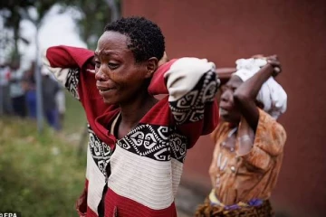 கண்ணீரும் கதறலுடன் பிணவறை நோக்கி படையெடுத்த பெற்றோர்கள்: கொன்று குவிக்கப்பட்ட 41 பேர்