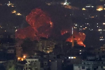 இரவோடு இரவாக... பெய்ரூட் மீது உக்கிரமாக தாக்கிய இஸ்ரேல்: நெருப்பு கோளமான நகரம்