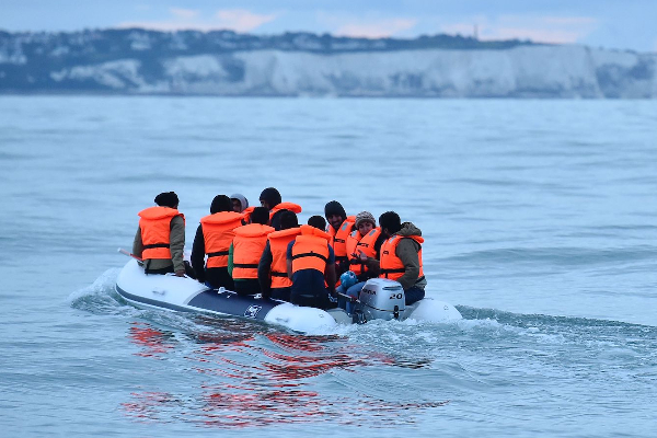 மேலும் 4 இலங்கை தமிழ் புகலிடக் கோரிக்கையாளர்கள் விபரீத முயற்சி! | More Sri Lankan Tamil Asylum Seekers Suicide மேலும் 4 இலங்கை தமிழ் புகலிடக் கோரிக்கையாளர்கள் விபரீத முயற்சி! | More Sri Lankan Tamil Asylum Seekers Suicide