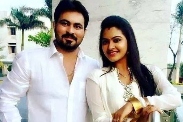 பிக் பாஸ் ரட்சிதா வெளியிட்ட புகைப்படம்... பொங்கும் கடலுக்கு மத்தியில் கிளாமர் போஸ் | Bigg Boss Rachitha Mahalakshmi Recent Photos Viral