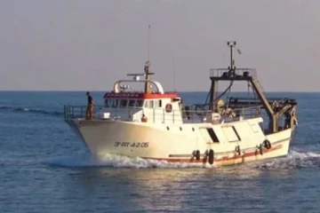 பல கோடி பெறுமதியான போதைப்பொருளுடன் இலங்கைக்குள் நுழைய முற்பட்ட கப்பல் இந்தியாவில் சிக்கியது