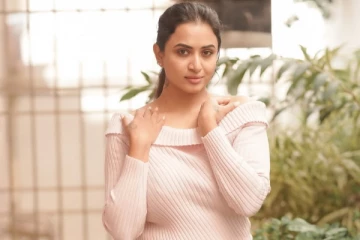 மாடர்ன் உடையில் ரசிகர்களை கவரும் சீரியல் நடிகை ஜனனி அசோக்.. லேட்டஸ்ட் போட்டோஷூட்