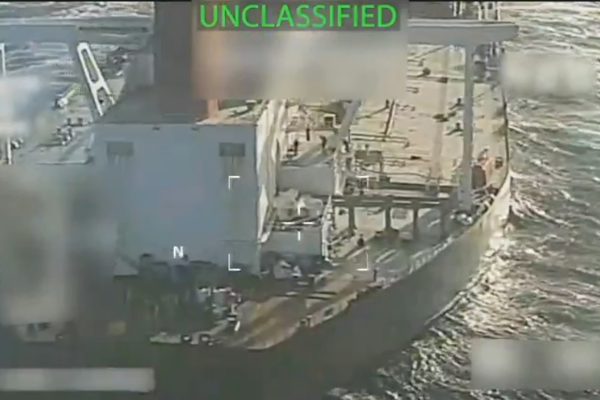 சர்வதேசத்தில் அதிரடி காட்டி வரும் அமெரிக்கா.. அம்பலமான ட்ரம்பின் திட்டம்! | Us Preparing Seize More Tankers Venezuelas Trump