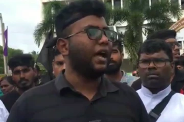 மாணவர் எழுச்சியை குழப்ப முயற்சி!! புலனாய்வாளர்களுடன் இணைந்து தமிழ் கட்சிகளும் களத்தில்??