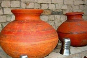 தண்ணீரை தொட்ட தலித் சிறுவன் ..அடித்தே கொன்ற ஆசிரியர் - தலைவிரித்தாடும் தீண்டாமை!