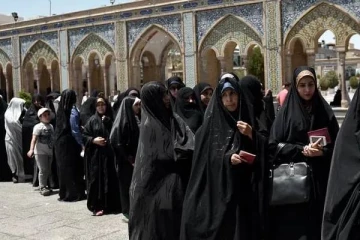 ஈரான் அதிபர் தேர்தல்: 7 வேட்பாளர்கள் தேர்வு