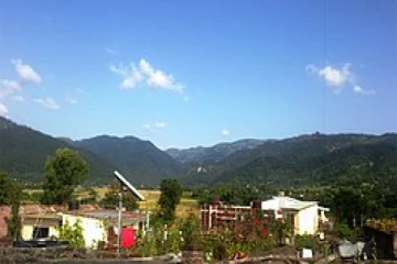 பள்ளிக்கட்டணம் செலுத்தாத மாணவனை சரமாரியாகத் தாக்கிய ஆசிரியர்... பின்னர் நடந்த பயங்கரம்