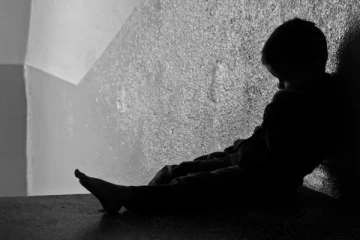 ஈவிரக்கமின்றி இரண்டாவது கணவனுடன் சேர்ந்து பிள்ளைகளுக்கு சூடு வைத்த தாய்