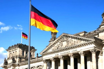 ஜேர்மனியில் மூன்றாண்டு குடியுரிமை திட்டம் ரத்து - புதிய திட்டத்தை தொடரும் புதிய அரசு