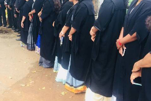முகநூலில் அவதூறை ஏற்படுத்தியதாக வவுனியா சட்டத்தரணி சங்க செயலாளர் முறைப்பாடு | Vavuniya Lawyers Association Defamation Facebook