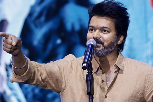 தவெக தலைவர் விஜய் வீட்டிற்குள் நுழைந்த மர்மநபரால் பரபரப்பு | A Mysterious Person Entered The House Tvk Vijay