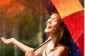 இதை செய்யலாமா? செய்யக்கூடாதா? மழை காலத்தில் பெண்களுக்கு ஏற்படும் குழப்பங்கள்!