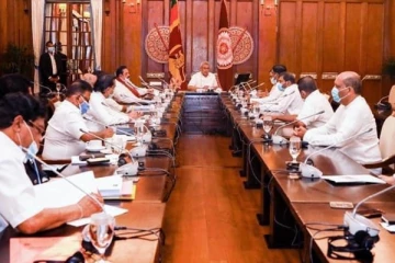 இலங்கையை கட்டுப்படுத்தும் நான்கு அல்லது ஐந்து திருடர்கள்! முன்னாள் எம்.பி வெளிப்படுத்திய தகவல்