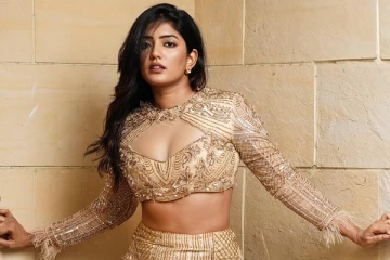 நடிகை ஈஷா ரெப்பாவின் கிளாமர் போஸ்.. ரசிகர்களை கவரும் ஸ்டில்கள்