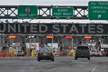 அவசியம் ஏற்பட்டாலன்றி அமெரிக்காவுக்கு பயணிக்கவேண்டாம்: ஆசிரியர் அமைப்பு எச்சரிக்கை