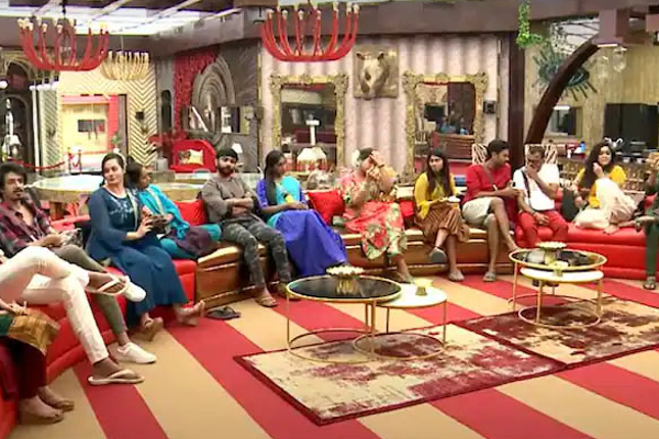 ரூ.15 லட்சத்துடன் பிக்பாஸ் இல்லத்தை விட்டு வெளியேறியது யார் தெரியுமா? | Sruthi Leaves Biggboss Ultimate With Rs 15 Lakh