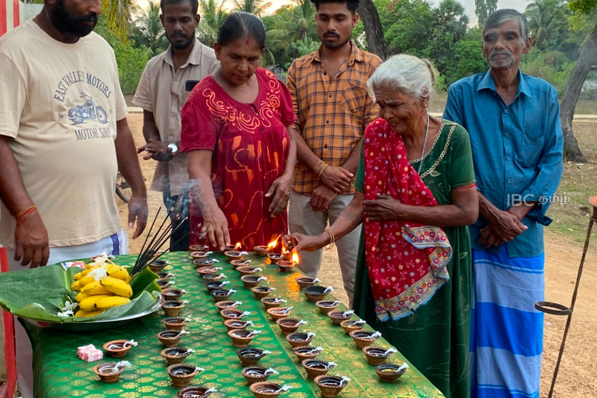 திராய்க்கேணி படுகொலையின் 36 வது ஆண்டு நிறைவு! சுடரேற்றி அஞ்சலி செலுத்திய மக்கள் | 36Th Anniversary Of Thiraykkeni Massacre Held