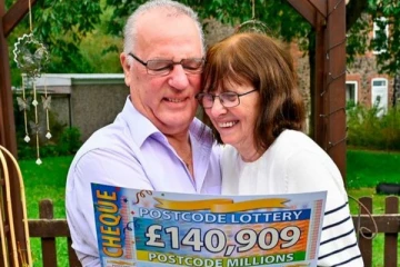 பிரித்தானியாவில் NHS-க்கு உதவி வந்த மூதாட்டிக்கு அடித்த மிகப்பெரிய லொட்டரி தொகை!பணத்தை வைத்து செய்த நெகிழவைக்கும் செயல்