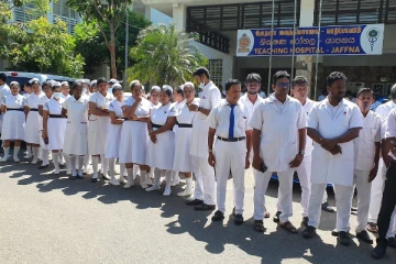 யாழ்.போதனா வைத்தியசாலை ஊழியர்கள் பணிப்புறக்கணிப்பு