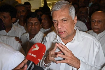 கொழும்பு அரசியலில் ஏற்படவுள்ள மாற்றம்! ரணிலுடன் பேரம் பேசும் எதிர்க்கட்சிகளைச் சேர்ந்த பலர்