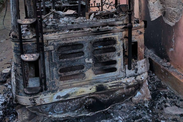 யாழில் வீட்டுக்குள் வன்முறை கும்பல் அட்டகாசம் ; அச்சத்தில் மக்கள் | Violent Mob Attacks Inside A House In Jaffna