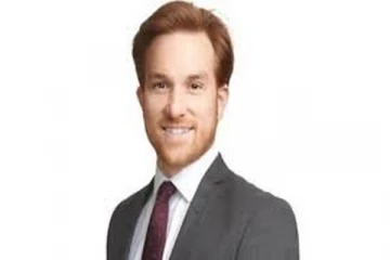 அமெரிக்காவில் காட்டில் முகாமிட்டிருந்த கனேடிய சட்டத்தரணிக்கு நேர்ந்த விபரீதம்!