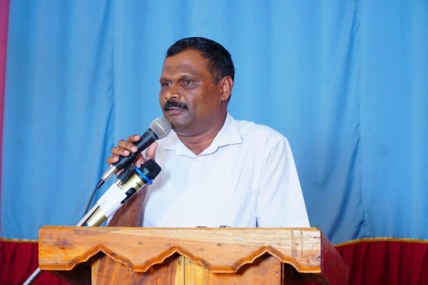 கடன் அடைக்க சிறுநீரகத்தை விற்ற முன்னாள் பெண் போராளிக்கு அரங்கேறும் அவலம் ; விடுக்கப்பட்ட கோரிக்கை | Former Female Fighter Sells Kidney To Repay Debt